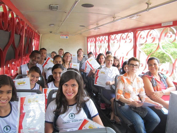 Redações produzidas pelos estudantes serão divulgadas nos ônibus coletivos de Governador Valadares. Foto: Arquivo SRE