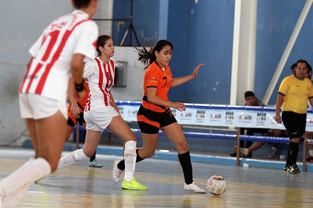 Escola Estadual Rosarinha Pimentinha será contemplada pelo desempenho da equipe de Futsal feminino. Foto: Tiago Ciccarini/ Jemg