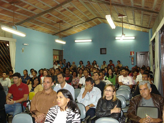 Alunos participam de aula inaugural do curso técnico em contabilidade. Foto: Arquivo ACS-SEE