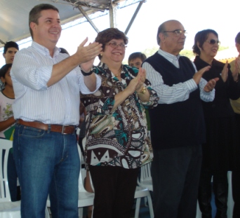 Governador Antonio Anastasia e secretária de Educação, Ana Lúcia Gazzola participara da inauguração da escola em Rio Espera. Foto: Hudson Menezes ACS SEE