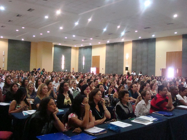 Educadores de todo o Estado participam de encontro para discutir as diretrizes do PIP II