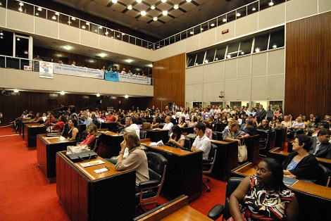 Secretária em exercício lamentou postura dos professores durante evento. Foto: Renato Cobucci - Secom