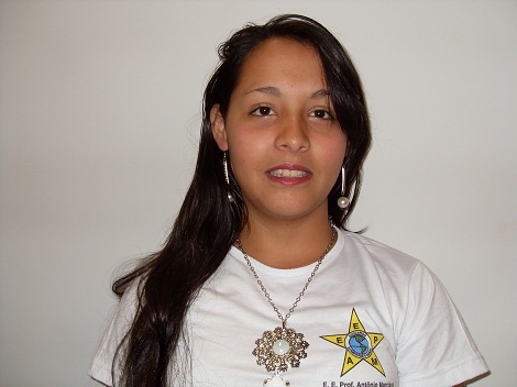 Dalva Ferreira Lage, 13 anos, da Escola Estadual Professor Antônio Marciano, de Joanésia – Vale do Rio Doce, conquistou o segundo lugar na etapa estadual do concurso. Foto: Arquivo da Escola