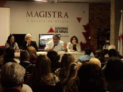 Reunião da equipe da SEE com diretores de escolas da rede estadual que receberão o Reinventando o Ensino Médio. Foto: Bárbara Camargo