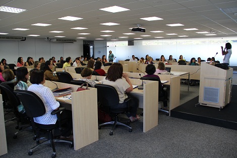 Cerca de 100 tutores do Projeto participaram de capacitação realizada em outubro. Foto: Hudson Menezes ACS SEE 