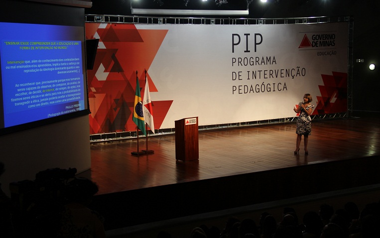 Palestra destaca a importância do trabalho integrado nas escolas. Foto: Hudson Menezes ACS SEE