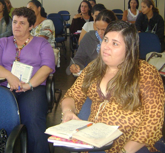A vice-diretora Valéria Duarte também foi aluna da Escola Estadual Santa Maria, no município de Santa Maria de Itabira, na região Central do Estado.Foto: Arquivo Pessoal