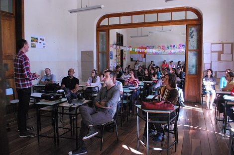 Na EE Afonso Pena, em Belo Horizonte, o encontro serviu para aproximar família e escola com foco nos alunos. Foto: Isadora Doehler ACS SEE