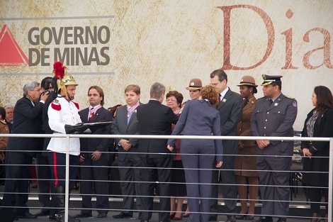 Secretária Ana Lúcia Gazzola foi uma das agraciadas durante o Dia de Minas 2012. Foto: Hudson Menezes ACS SEE