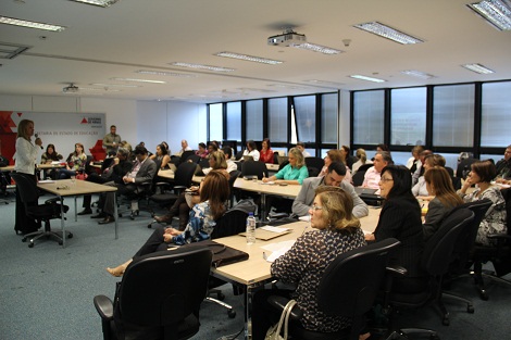 Diretores das 47 regionais se reuniram com a coordenadora do Fórum Estadual de Educação, Sueli Rodarte, nesta manhã. Foto: Hudson Menezes ACS SEE