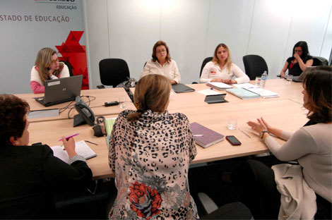 Representantes do sindicato solicitaram tempo para avaliação da proposta apresentada pelo governo. Foto: Renato Cobucci/Imprensa