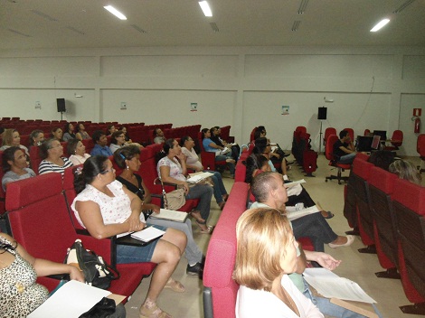 Secretários municipais de educação e educadores ligados a educação infantil discutiram objetivos e parâmetros para a área. Foto: 