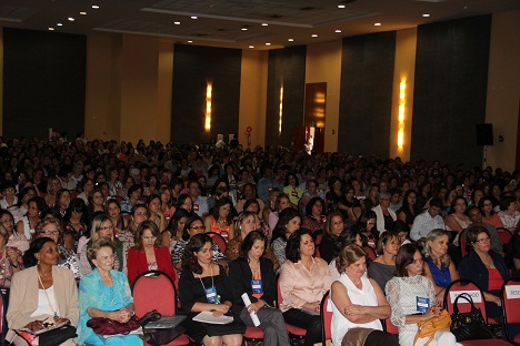 Nos próximos dias inspetores se reuniram para refletir sobre o papel, as funções e formas de atuação crítica dos inspetores escolares de Minas Gerais. Foto: Bárbara Camargo