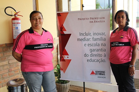 As agentes educacionais Stela Santos (Esquerda) e Lurdes Silva (Direita) fazem o acompanhamento do Projeto Professor da Família na Escola Estadual Alcebíadades Nunes, no município de Santo Antônio do Itambé. Foto: Hudson Menezes ACS SEE