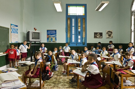 Escola  Primária Angela Landa, de Havana, Cuba. Registro foi feito em novembro de 2011. Foto:From Classroom Portraits 2004-2012 by Julian Germain, copyright © Julian Germain, 2012.