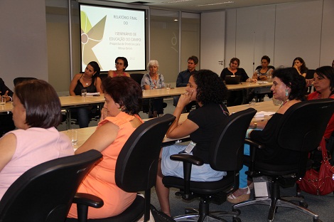 Solenidade contou com a presença de subsecretários da Educação, representantes da União dos Dirigentes Municipais de Educação de Minas Gerais (Undime-MG), Federação dos Trabalhadores na Agricultura do Estado de Minas Gerais (Fetaemg) e  Escola de Formação e Desenvolvimento Profissional de Minas Gerais. Foto: Bárbara Camargo ACS/SEE