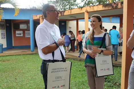 Os educadores Alvimar de Costa Souza e Jane Aparecida Donerlas Souza: 