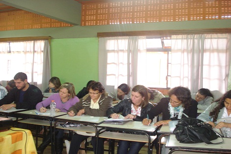 Até o mês de outubro serão capacitados cerca de trêss mil educadores dos anos finais do ensino fundamental. Foto: Divulgação SRE de Diamantina