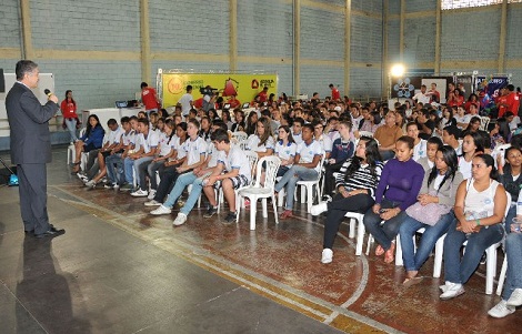 Entre as ações do 'Expresso Cidadania' está a realização de palestras. Foto: Divulgação ALMG