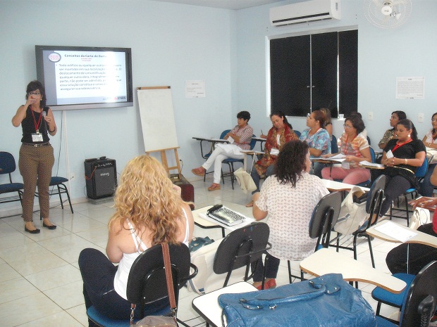 Neste primeiro momento, 30 professores participam do curso, mas outros serão capacitados à distância. Foto: SRE Araçuaí