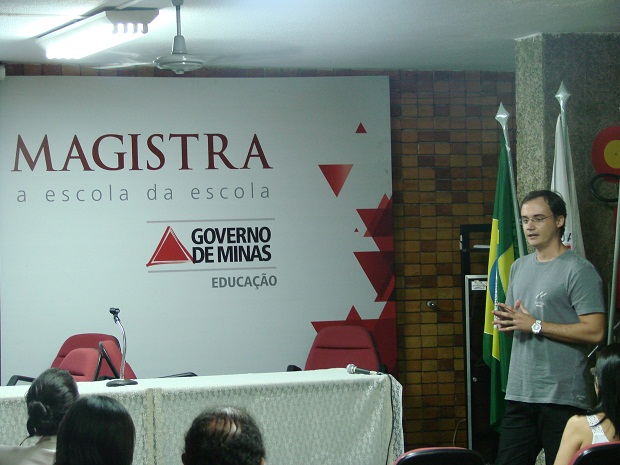 O servidor Thiago Castro Torres trabalha na SRE de Leopoldina e é um dos concluintes do curso de especialização de Tecnologia em Educação. Foto: Pedro Augusto Silva Hesse