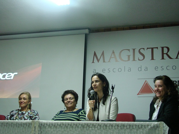 Além de representantes da Secretaria de Estado de Educação, o encerramento do curso de especialização contou com a participação da avaliadora do curso de Pós-Graduação da PUC - Rio. Foto: Pedro Augusto Silva Hessa  
