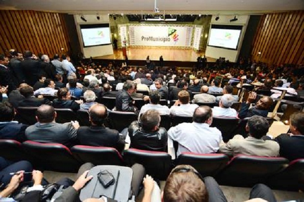 Todos os 853 municípios mineiros serão beneficiados pelo ProMunicípio. Foto: Carlos Alberto/Imprensa MG