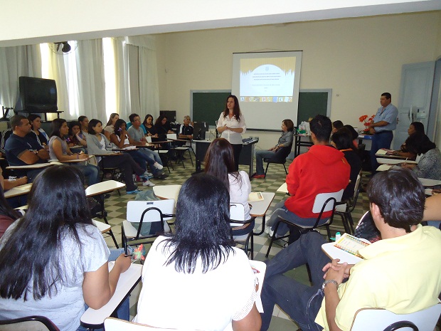 Durante a semana os educadores têm a oportunidade de aprimorar seus conhecimentos e suas práticas pedagógicas.Crédito: Divulgação SRE Curvelo