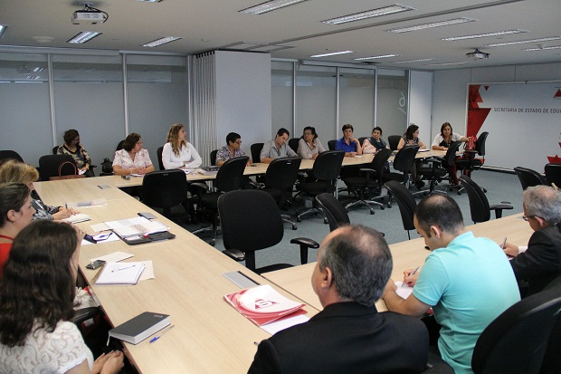 Na tarde da última terça-feira (13), representantes do Governo de Minas e de entidades dos servidores do sistema educacional se reuniram na Cidade Administrativa. Crédito: Geanine Nogueira ACS SEE