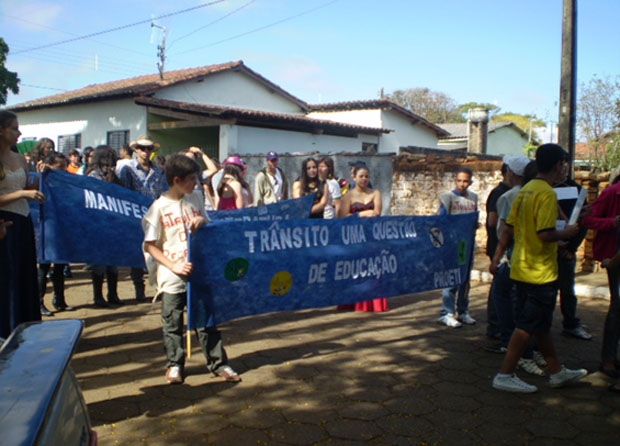 Na Escola Estadual Marlene Martins Reis, a 'Patrulha do Recreio' desenvolveu ações na escola e levou parte do que aprendeu para a rua. Foto: Arquivo da Escola