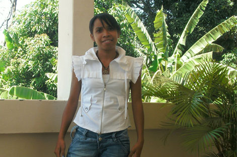 A servidora Camila Veríssimo, de 21 anos, sonha agora com o ingresso na universidade e a formação superior em Análise de Sistemas. Foto: SRE Curvelo