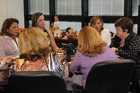 Membros da Secretaria de Estado de Educação do Amazonas vieram conhecer experiências mineiras e farão visitas técnicas. Escola de Formação e Desenvolvimento Profissional de Educadores de Minas Gerais - Magistra será conhecida pela equipe. Foto: Bárbara Camargo  
