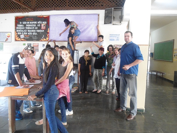 Equipes do Napem da Secretaria e da SRE Patos de Minas visitaram a Escola Estadual São Pio X, em São Gotardo. Foto: SRE Patos de Minas