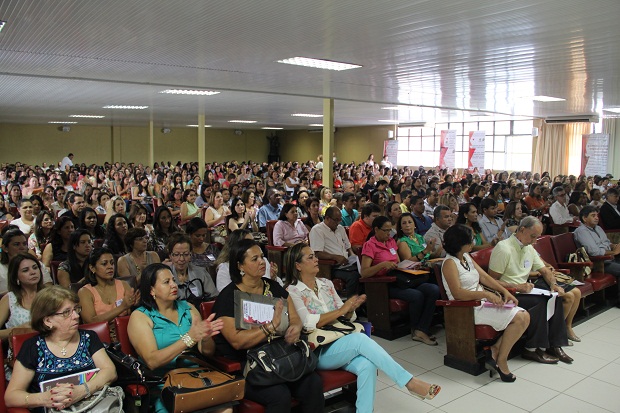Educadores dos 182 municípios do Polo Vale do Rio Doce estiveram presentes na ceromônia de lançamento do Programa de Intervenção Pedagógica para as redes municipais. Foto: Hudson Menezes ACS SEE