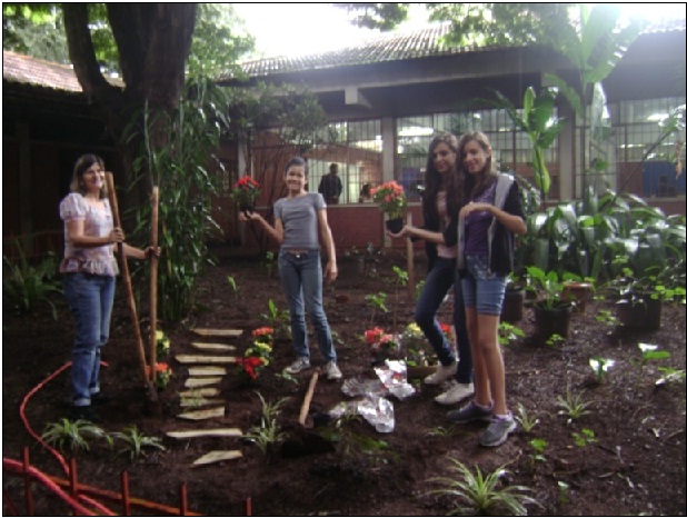 Iniciativa desenvolvida por Regina conta com a participação dos alunos da Escola Estadual Professor José Ignácio de Sousa. Foto: Arquivo Pessoal 