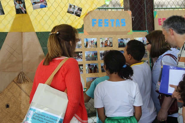 Alunos da Escola Estadual São Pedro e São Paulo apresentaram para os 'visitantes' o que fazem no projeto Educação em Tempo Integral. Foto: Geanine Nogueira ACS/SEE