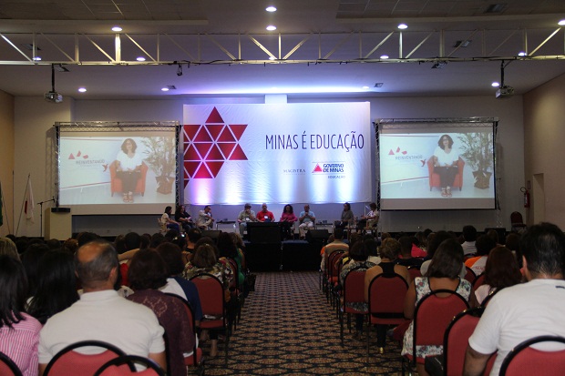 Consultores das áreas de empregabilidade e educadores da rede estadual debatem durante o "Roda de Conversa". Crédito: Geanine Nogueira / ACS SEE
