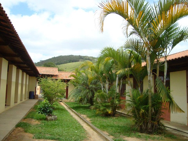 Obra de reforma geral da Escola Estadual Terezinha Pereira, Dores do Turvo, foi inaugurada na última semana. Crédito: Arquivo da Escola