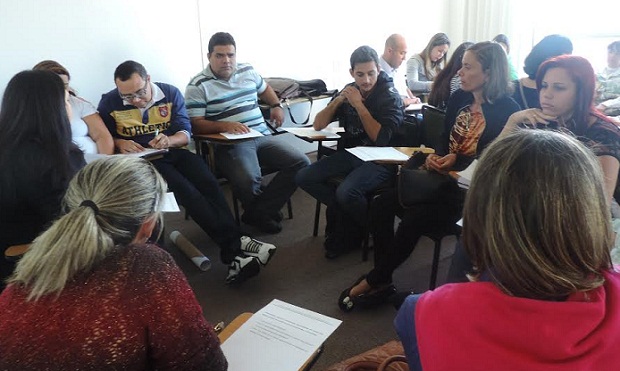 Educadores do 9º ano do ensino fundamental participam de capacitação em Língua Portuguesa e Matemática. Crédito:Cláudia Valadares/ SRE Metropolitana C