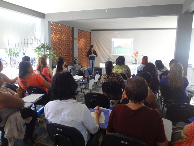 Educadores durante capacitação ocorrida no polo de Unaí. Crédito: SRE Unaí