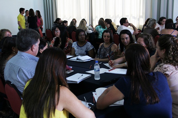 Em oficina, educadores que trabalham com o ensino médio planejaram as ações pedagógicas para 2014. Foto: Geanine Nogueira ACS/SEE
