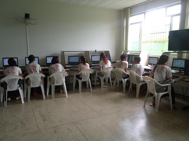 Escola Estadual Antônio Carlos - Município de Alvinópolis - SRE Ponte Nova. Crédito: Arquivo da Escola