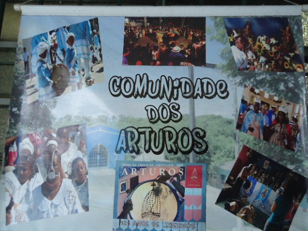 No último dia 20 de novembro, data em que foi comemorado o Dia da Consciência Negra, os alunos da escola apresentaram trabalhos sobre a temática e a comunidade dos Arturos esteve entre os assuntos discutidos. Crédito: Arquivo da Escola.