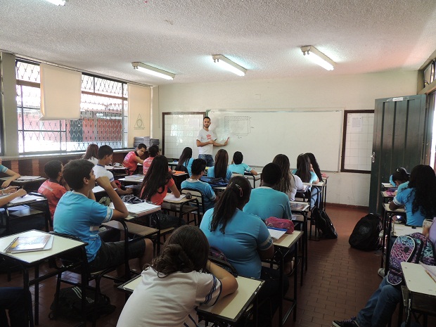 Ensino médio em 2015 não terá mais o 6º horário. Foto: Arquivo SEE