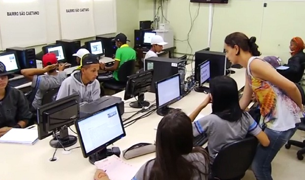 Na Escola Estadual do Bairro São Caetano, em Betim, o foco da gestão, bem como de toda a equipe é garantir o sucesso dos alunos, seja na continuidade dos estudos ou no ingresso no mercado de trabalho. Crédito: Divulgação SEE