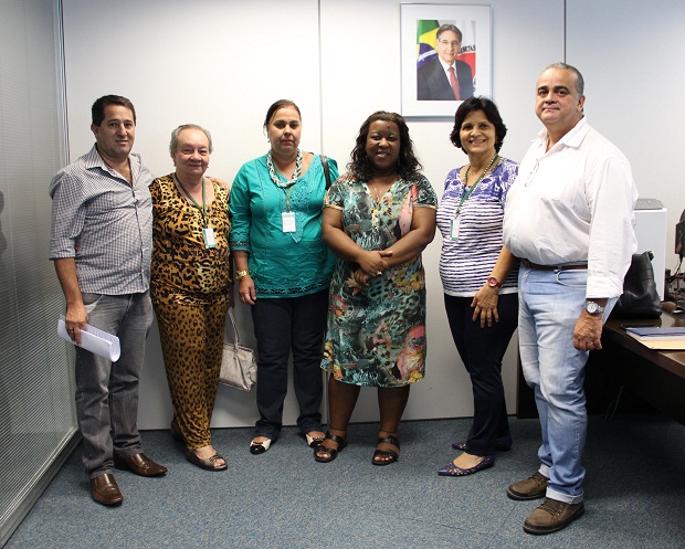 A secretária Macaé Evaristo se encontrou com representantes de diretores de escolas. Foto: Lígia Souza ACS/SEE