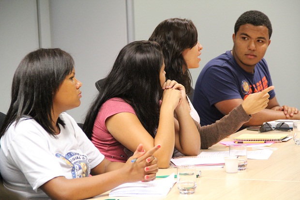 Nesta quarta-feira, estudantes mineiros apresentaram suas demandas à Secretaria de Estado de Educação. Crédito: Hudson Menezes ACS/SEE
