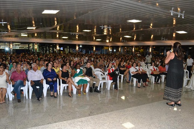 Professores, gestores, pais e alunos também participaram do evento. Foto: Prefeitura de Coronel Fabriciano