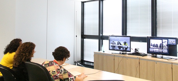 Videoconferência foi realizada nesta quinta-feira e contou com a participação de representantes de todas as SREs. Foto: Geanine Nogueira ACS/SEE 