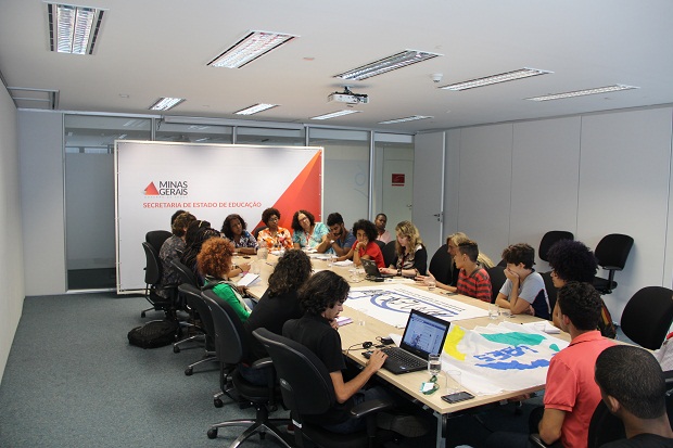 Estiveram presentes na reunião  jovens da Associação Metropolitana dos Estudantes Secundaristas da Grande Belo Horizonte (Ames-BH), da União Brasileira dos Estudantes Secundaristas (UBES) e da União Colegial de Minas Gerais (UCMG). Foto: Rose de Paula ACS/SEE
